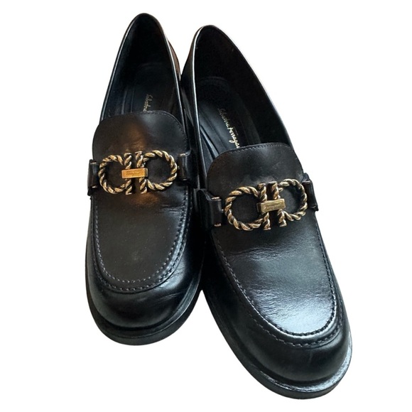 Shoes - Ferragamo Heeled loafer with Gancini ornament size 37